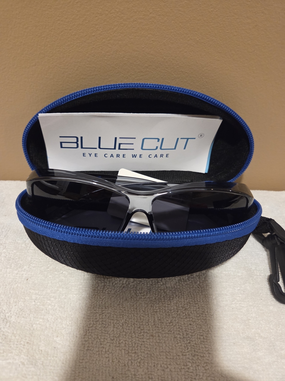 BLUE CUT Polarized Fit Over Sunglasses + Hard Case